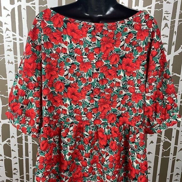 SHEIN Curve 3XL Tulip Printed Hi-Lo Babydoll Top - Picture 6 of 16